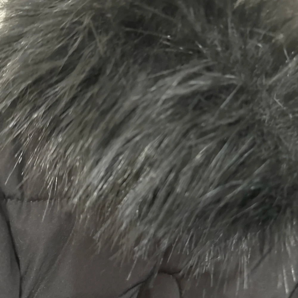 Michael Kors Dark Puffer Coat with Logo. Brand New Never Worn. - Picture 8 of 10